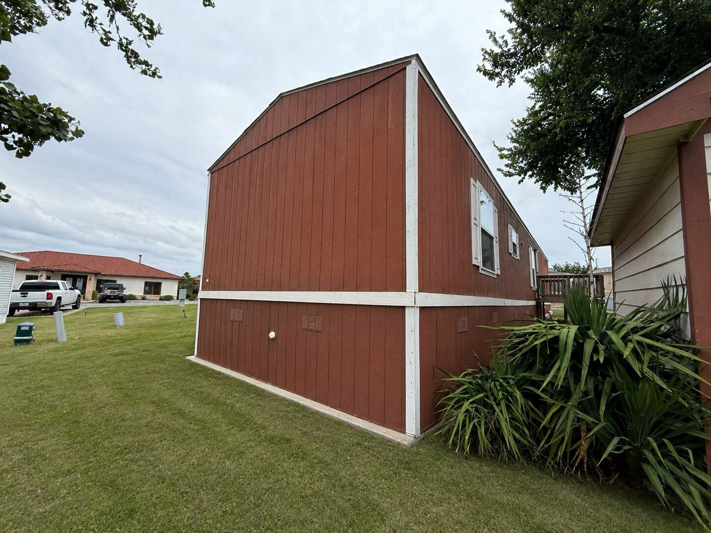 Building Photo - 709 N Collins Fwy