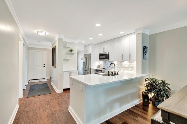 Building Photo - 5770 Princess Palm Ct