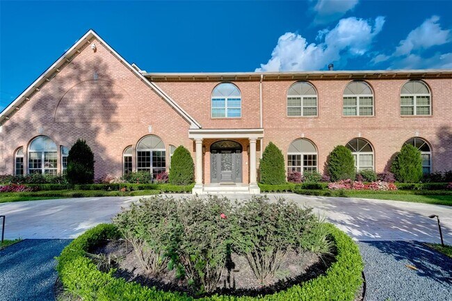 Building Photo - 12445 Memorial Dr