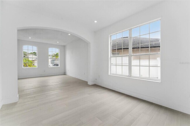 Building Photo - 9361 Monterey Bay Dr