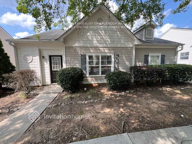 Building Photo - 3786 Pine Village Pl