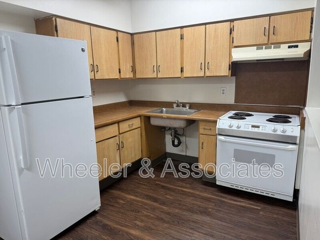 Building Photo - 2650 Jefferson Ave