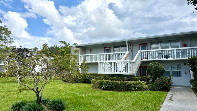 Building Photo - 361 Tilford Q