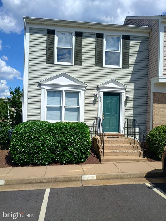 Primary Photo - 806 Grove Ave