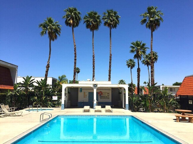 Building Photo - Spacious 4-Bedroom Condo in Indian Canyon ...