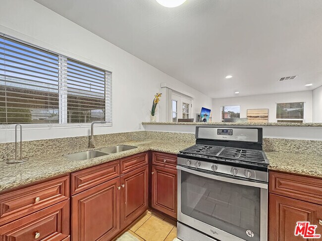 Building Photo - 10328 Firmona Ave