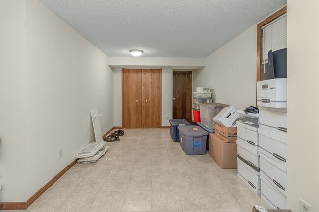 Building Photo - 222 Virginia 3 bed 2 bath apartment in historic Cathedral Hill neighborhood