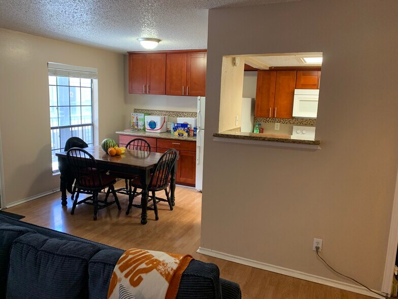 Dining Room - 2401 Leon St
