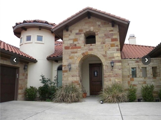 Building Photo - 906 Madison Fork Dr