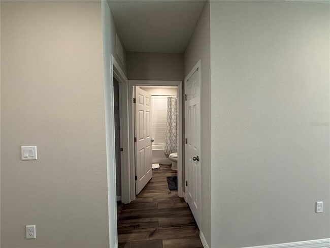 Building Photo - 3464 Dahlia Dr