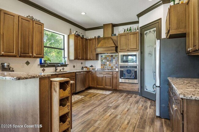 Building Photo - 6725 S Tropical Trail