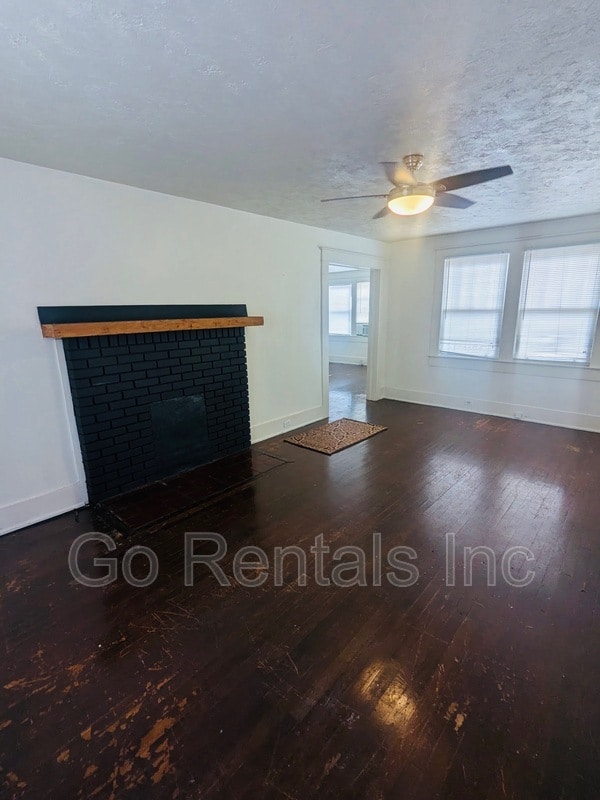 Building Photo - 816 Goldwire St SW