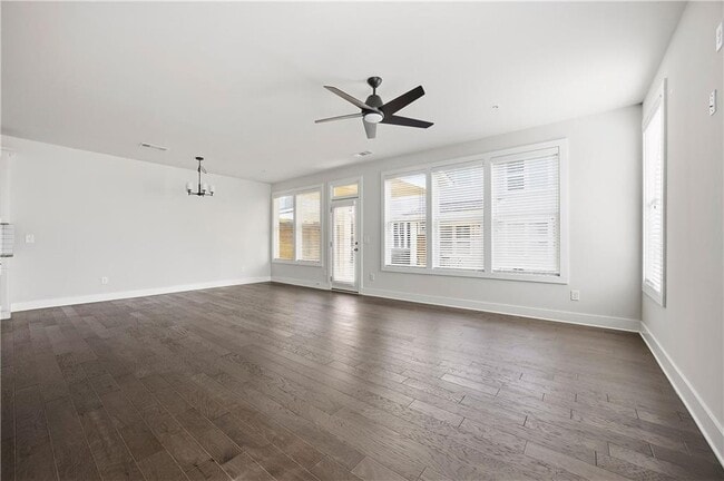 Building Photo - 1222 Westshore Dr