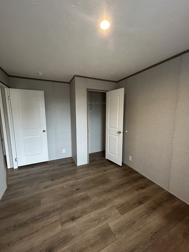 Building Photo - 206 Angel Ct