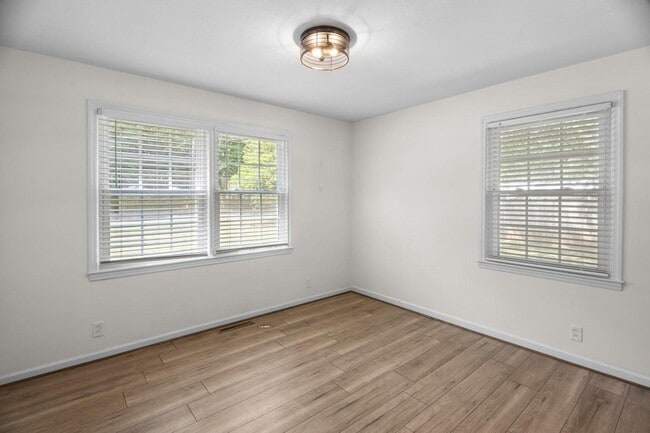 Building Photo - 1416 Two Notch Rd SE