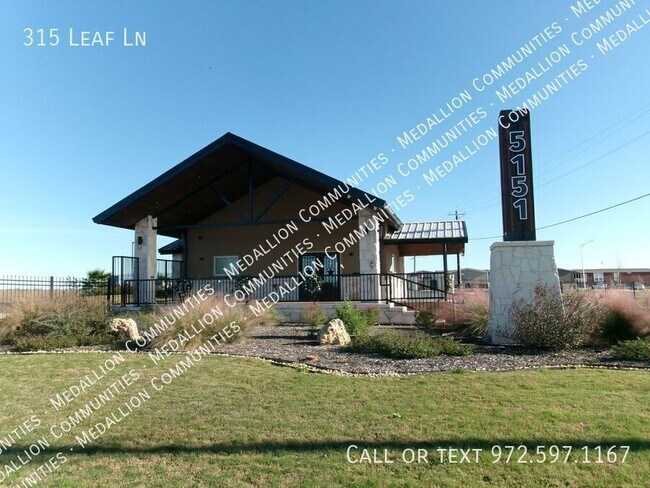 Building Photo - 315 Leaf Ln