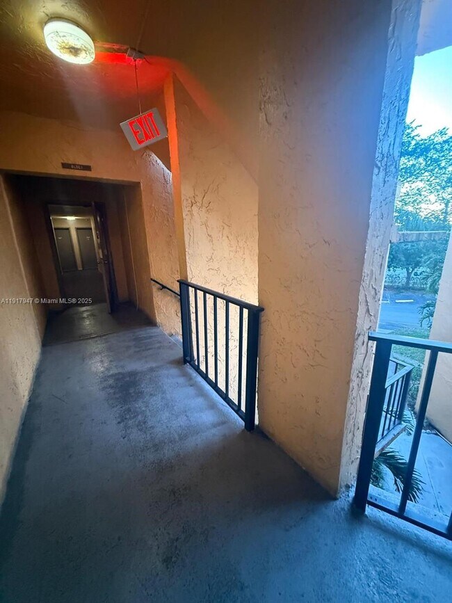 Building Photo - 4304 NW 9th Ave