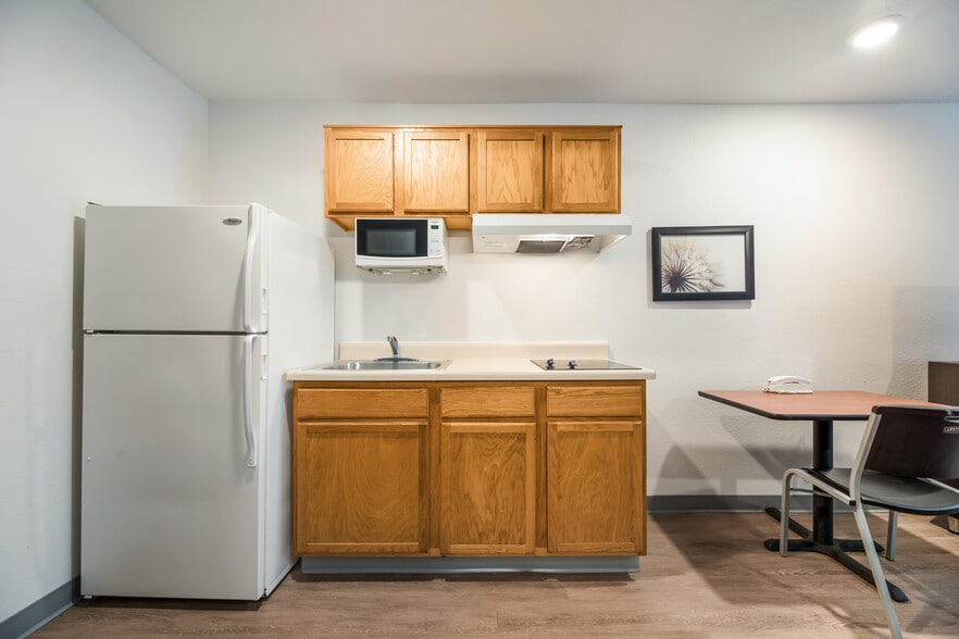 Building Photo - Furnished Studio-Ocala