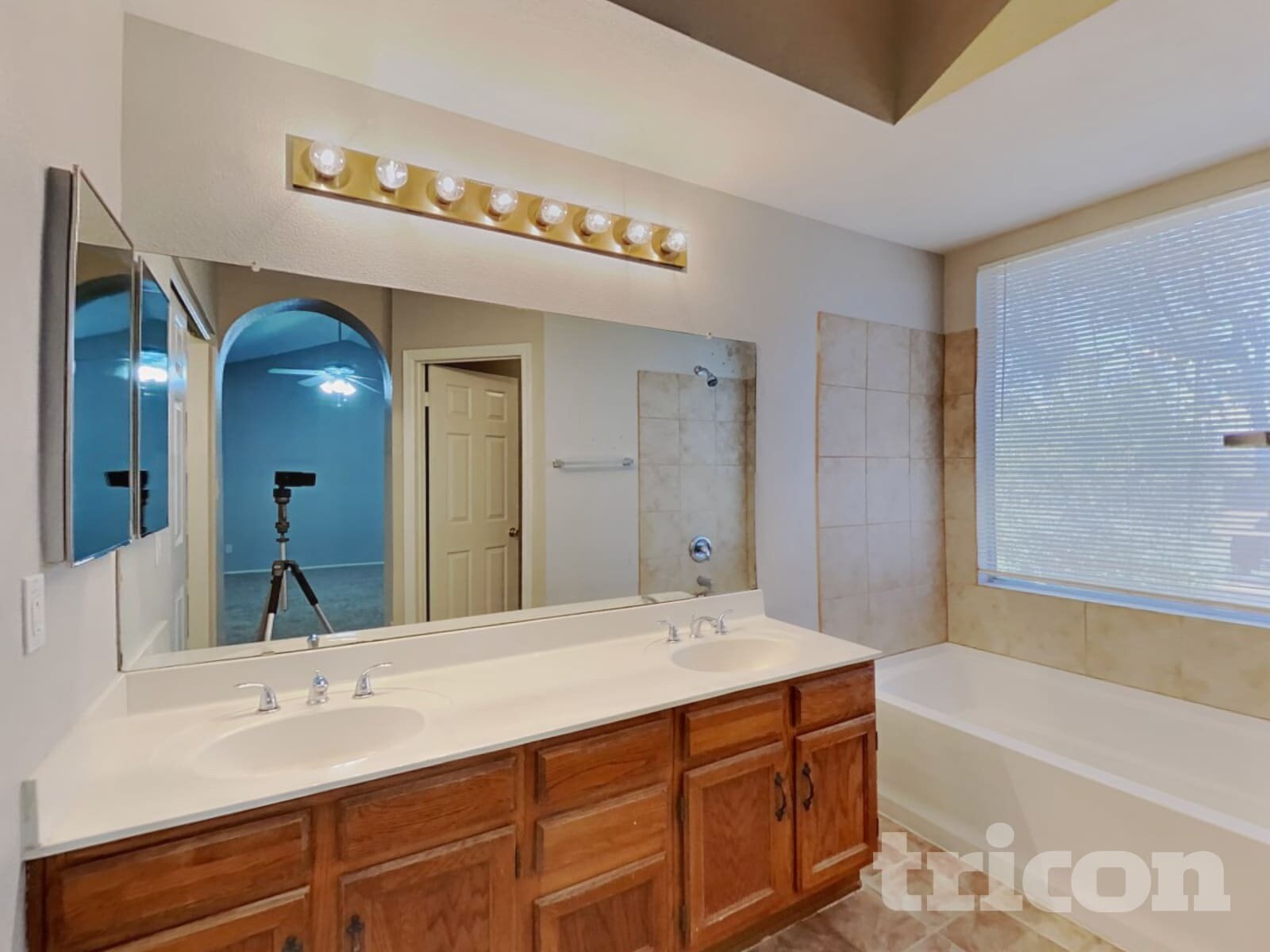 Building Photo - 5214 E Fountain St