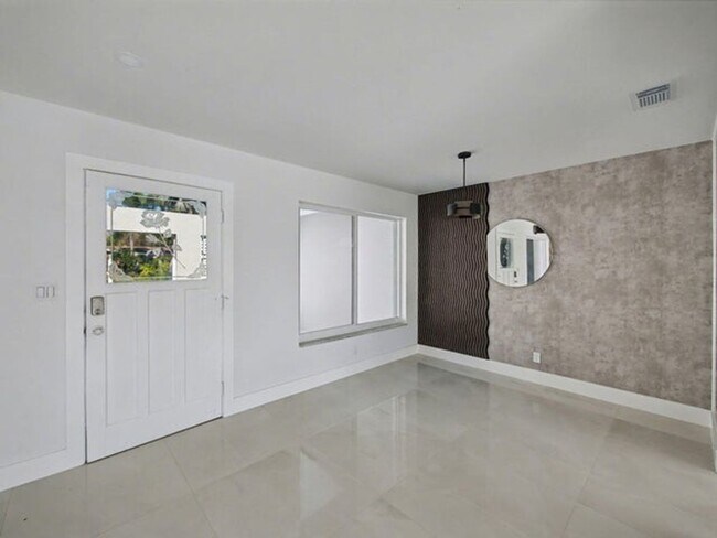 Building Photo - 1940 NW 32nd St