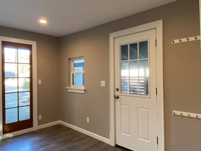 Building Photo - Darling Cottage in White Salmon