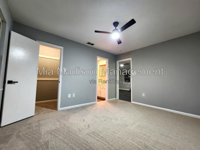 Building Photo - 1531 Marcy Cir