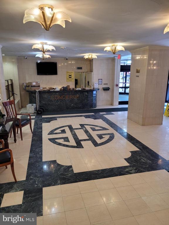 Building Photo - 1121 Arlington Blvd