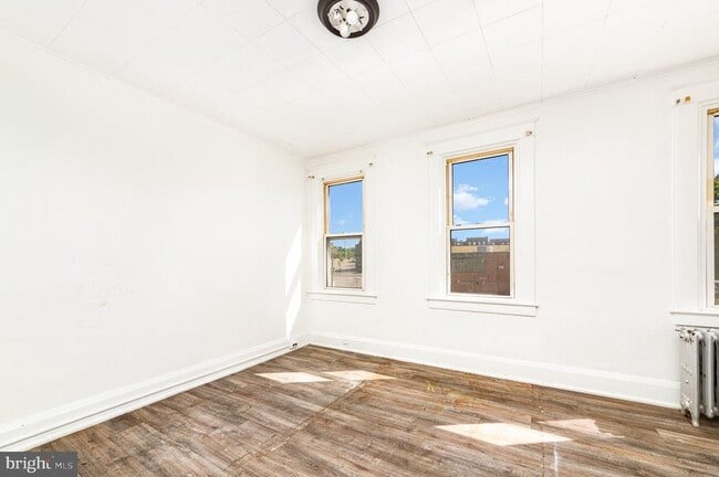 Building Photo - 4205 Nicholas Ave