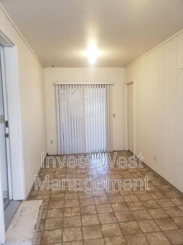 Building Photo - 1714 SE 145th Ct