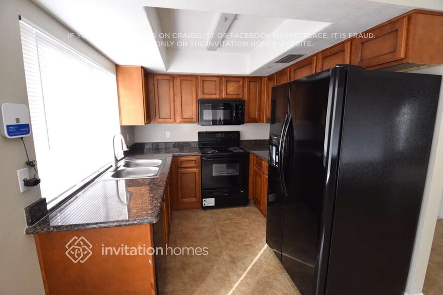 Building Photo - 5025 N 69th Ave