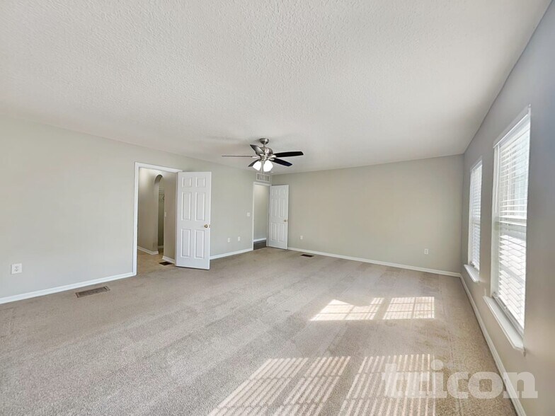 Building Photo - 76589 Longleaf Loop