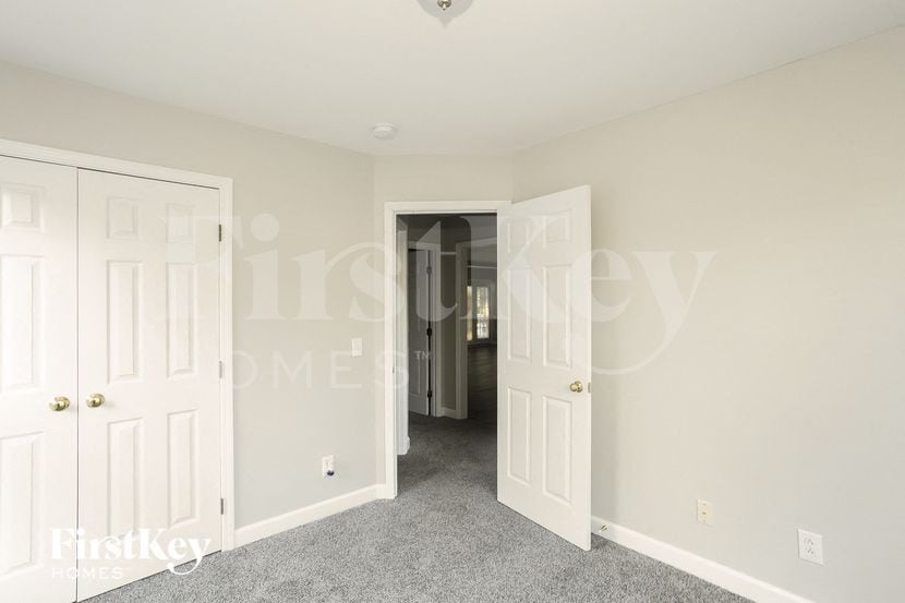 Building Photo - 3749 Bentley Pl SW