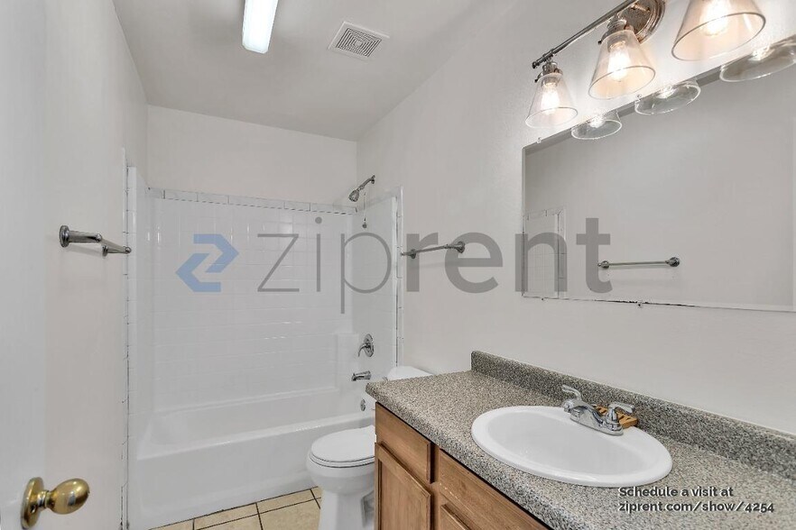 Building Photo - 325 Vaqueros Ave