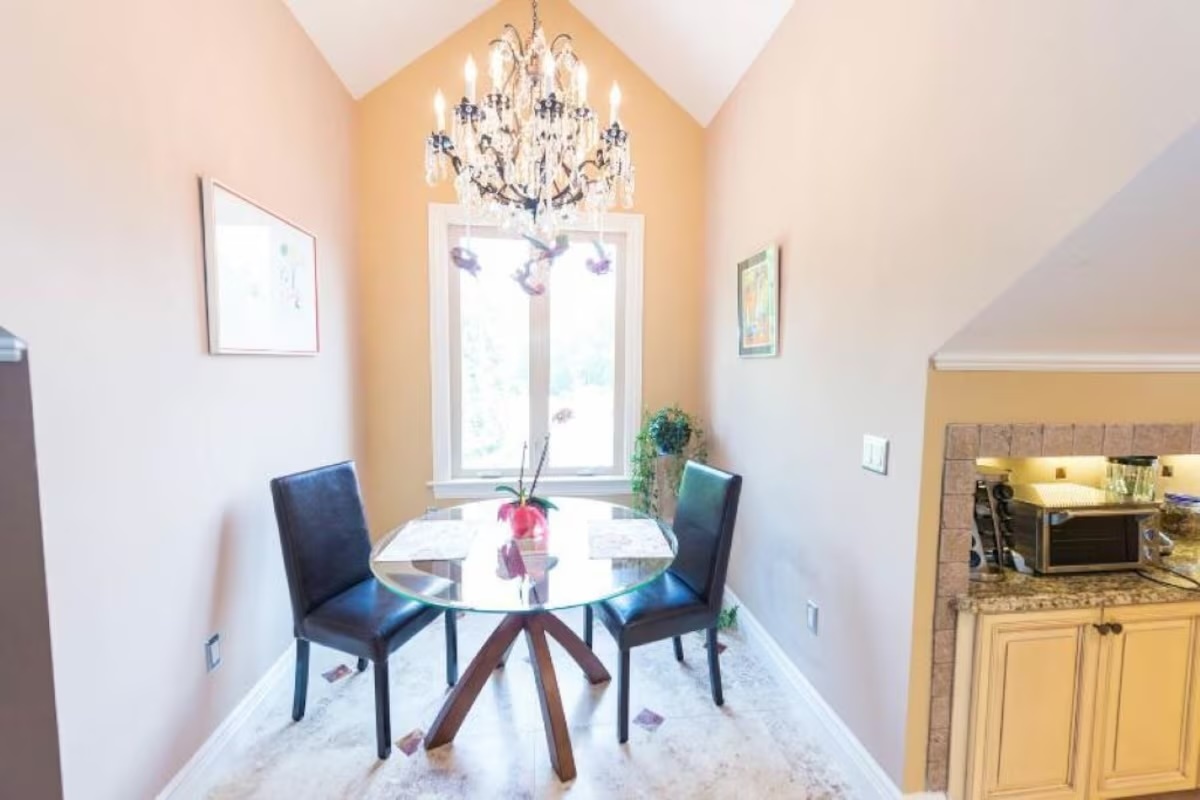 Building Photo - 244 S Plains Dr