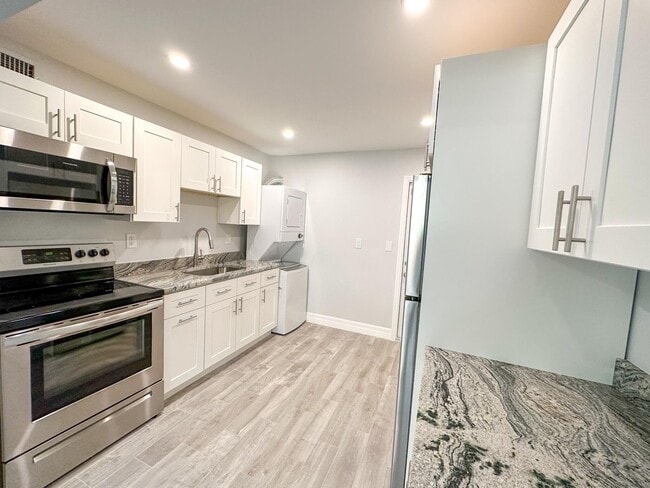 Building Photo - 1319 Douglass Ave