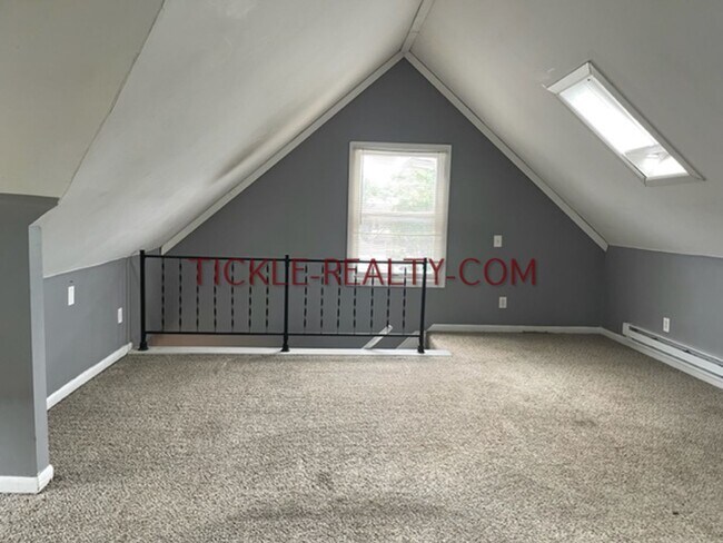 Building Photo - 2-4 Whalin Street