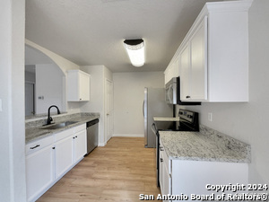 Building Photo - 9022 Mint Julep