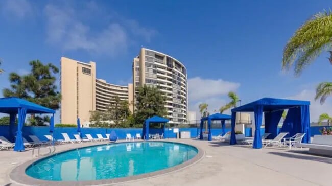 Building Photo - 4337 Marina City Dr