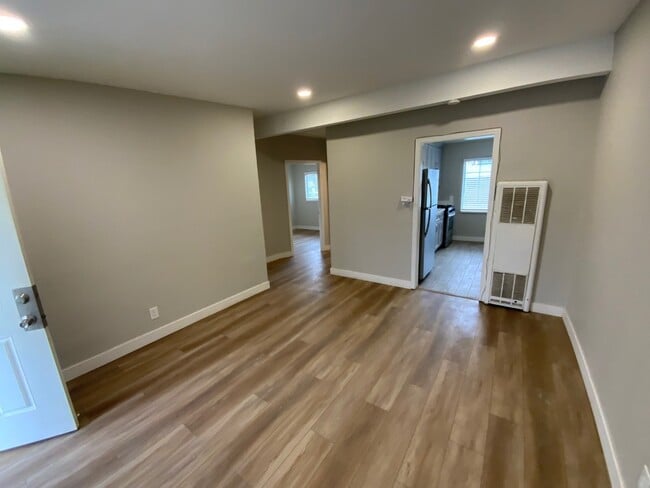 Building Photo - 2930 Marysville Blvd