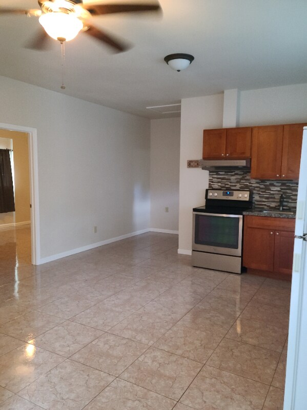 Primary Photo - 155 Hiolani St