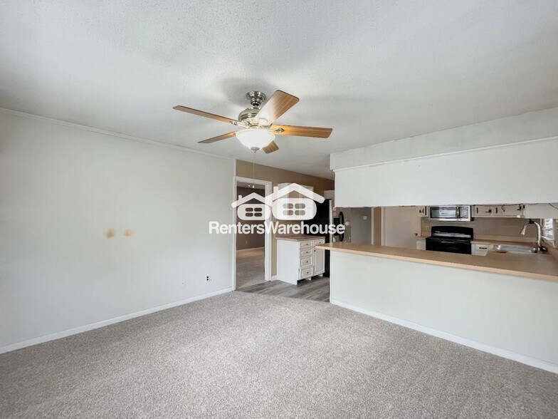 Building Photo - 716 Cardover Ave