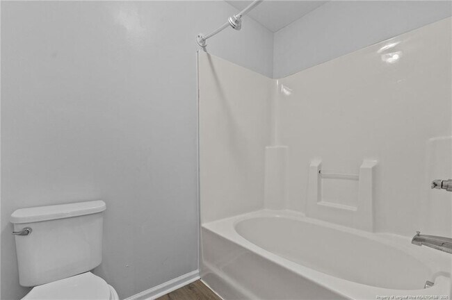 Building Photo - 7780 Buttonwood Ave