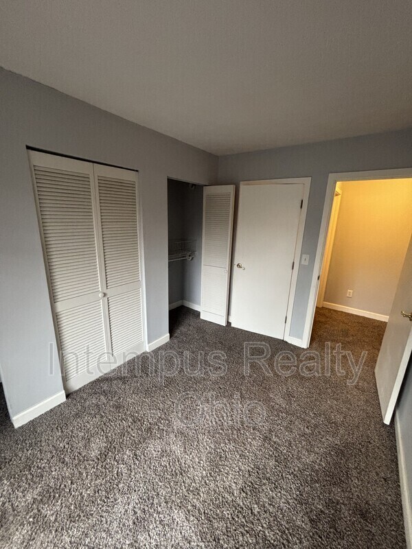 Building Photo - 4994 Wintersong Ln