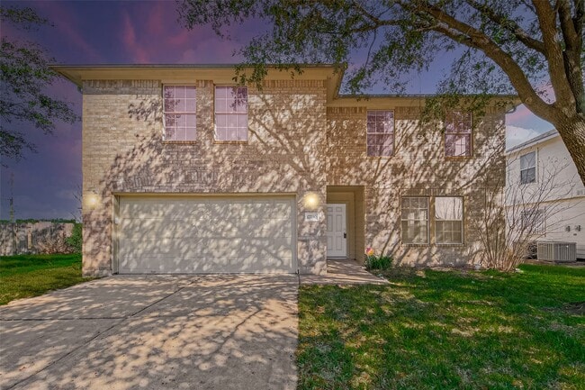 Building Photo - 17250 Cricketbriar Ct