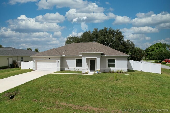 Building Photo - 592 SW Dauphin Ave