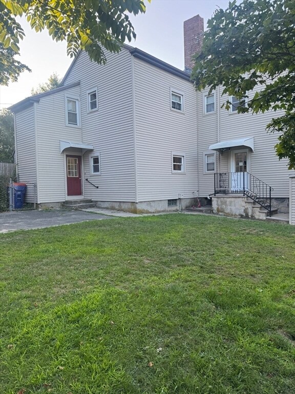 Building Photo - 148 Maxfield St