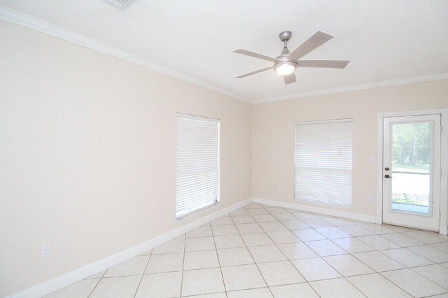 Building Photo - Spacious 3BR/3BA Holley by the Sea Home wi...