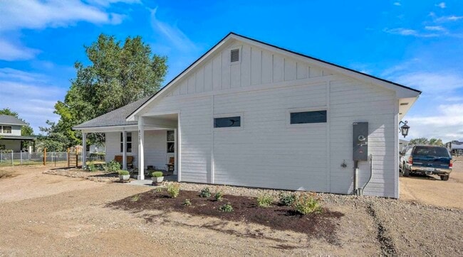 Building Photo - 4280 NE Alexander Way