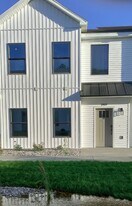 Building Photo - 2919 Homewood Dr