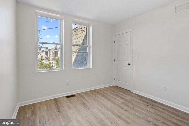 Building Photo - 112 N Hilton St